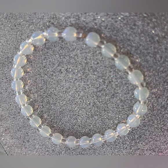 Iridescent glass bead bracelet NWOT - Picture 5 of 7